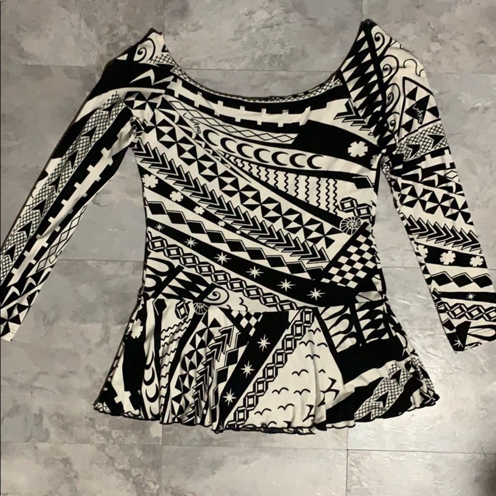 Missing Polynesia Off-the-shoulder Top